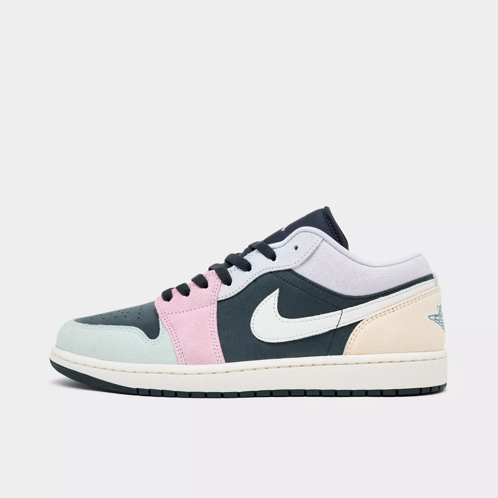 Get $10 off $100 at Finish Line